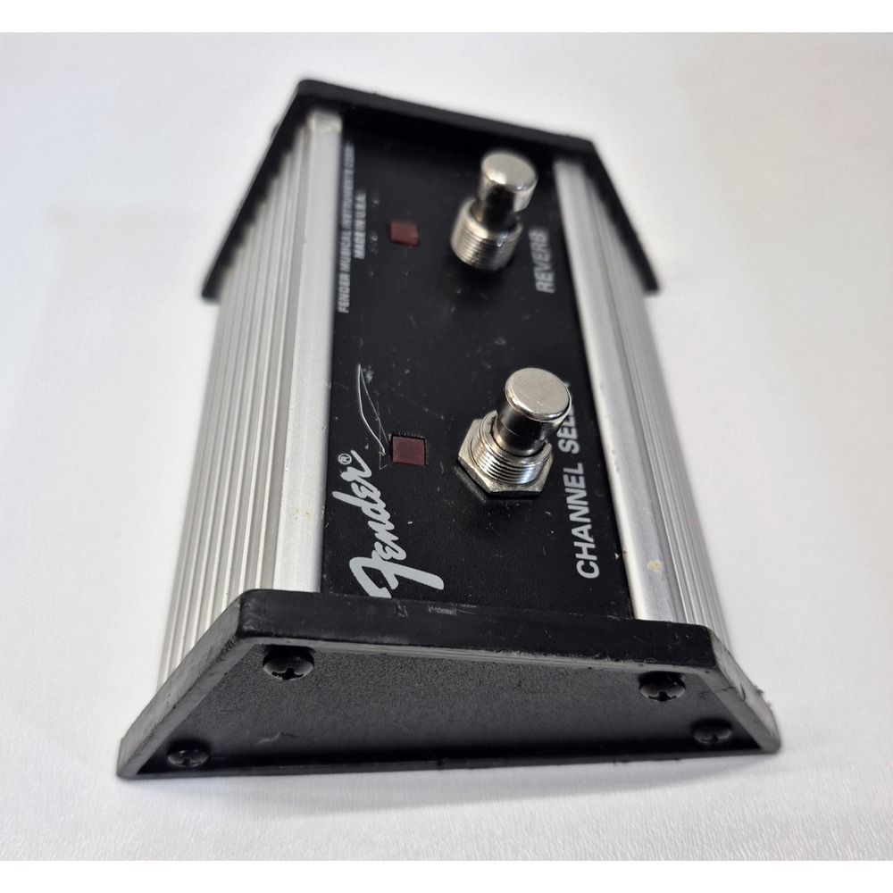 Fender 2-Button Footswitch Channel Select + Reverb - Used - Picture 2 of 5